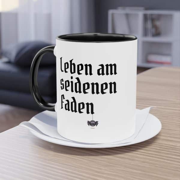 Leben am seidenen Faden - Vogelspinnen Tasse mit lustigen Spruch