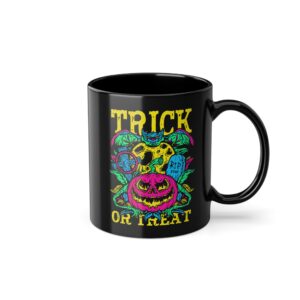 Trick or Treat Tasse – Farbenfrohes Halloween Design auf schwarzer Tasse