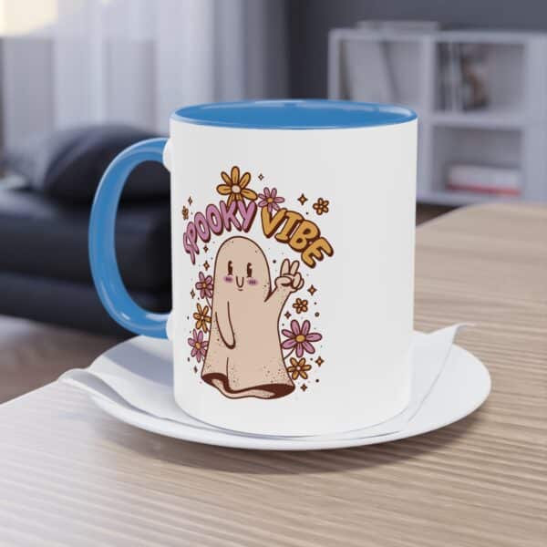 Spooky Vibe Tasse – Süßes Geister-Design für die perfekte Herbststimmung